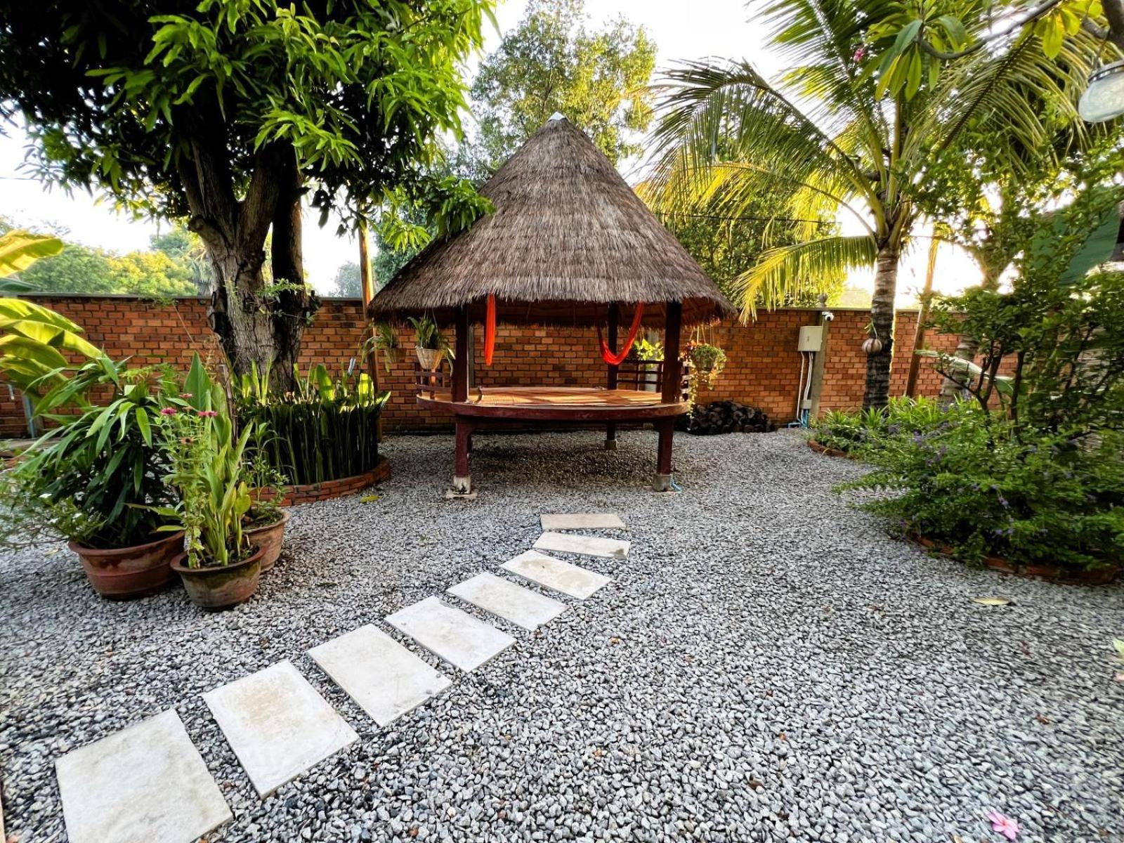 The Little Vegan Homestay Phumi Banteay Srei Экстерьер фото